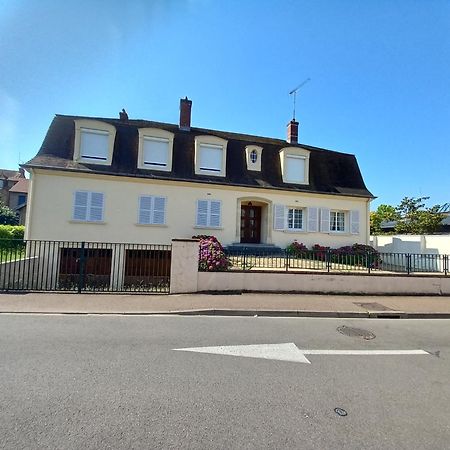 L Escapade Parodienne Paray-le-Monial Bagian luar foto